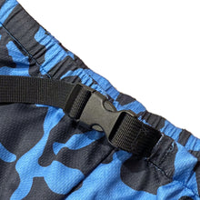 Load image into Gallery viewer, Camo Mesh Shorts Blue/Black
