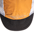 Load image into Gallery viewer, Reflective runner hat (Camel/Black)
